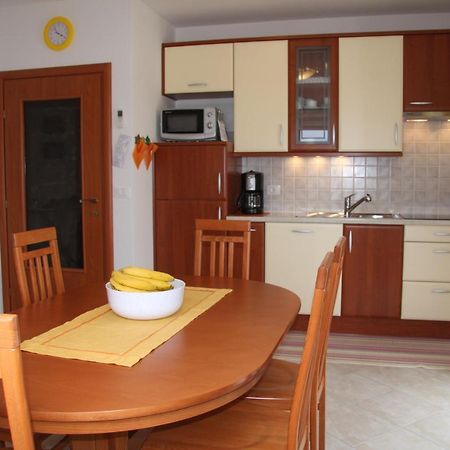 Apartment Anethum Premantura Bagian luar foto