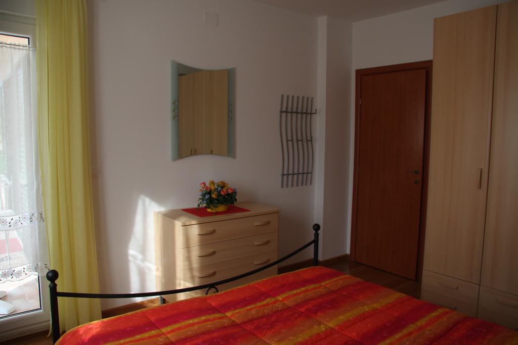 Apartment Anethum Premantura Bagian luar foto